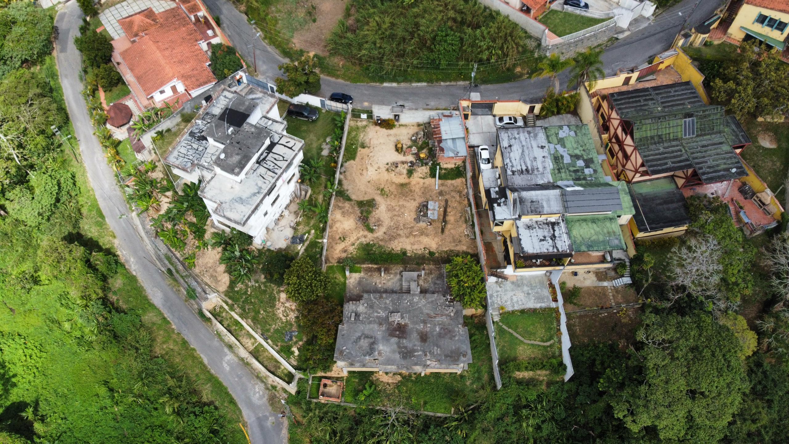 Se vende terreno 1363m² La Union 3
