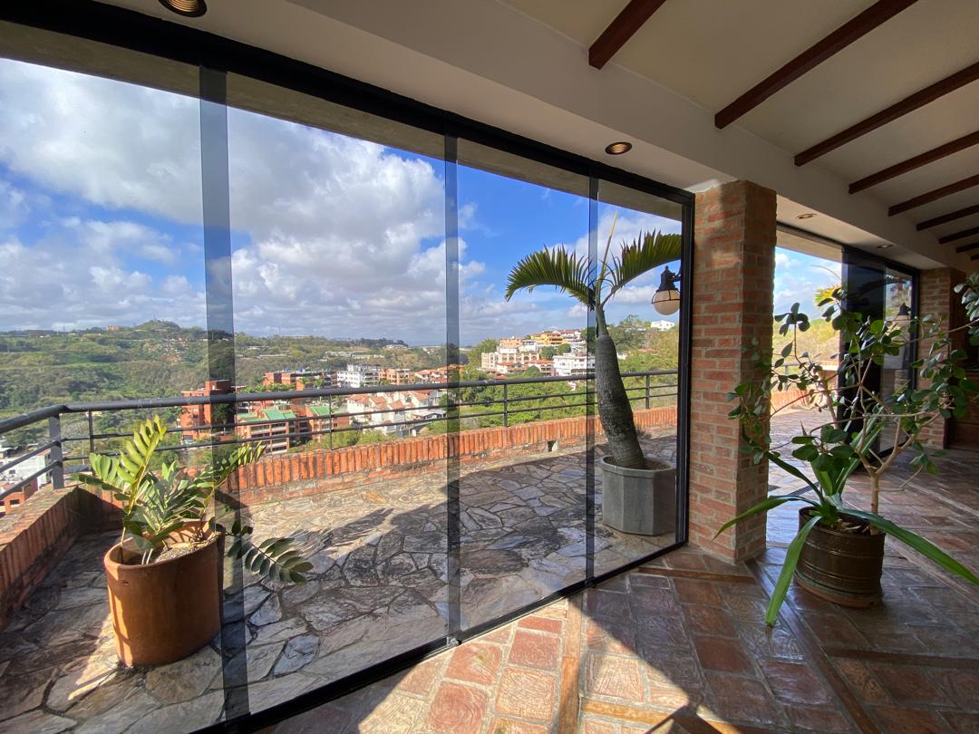 Se vende Apto PH duplex 370m² 3h+s/3b+s/4p Urb Miranda - Otras fotos