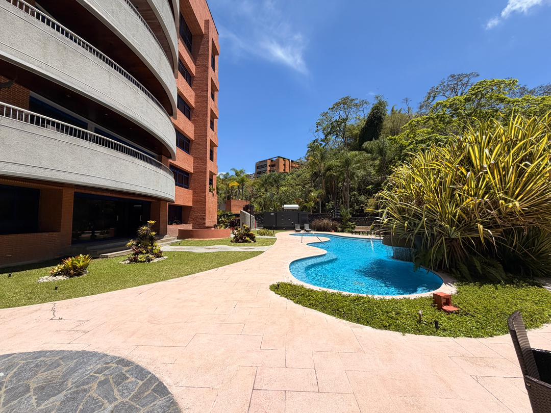 Se alquila Apto 380m² 4h+s /4.5b+s/5p La Lagunita 1