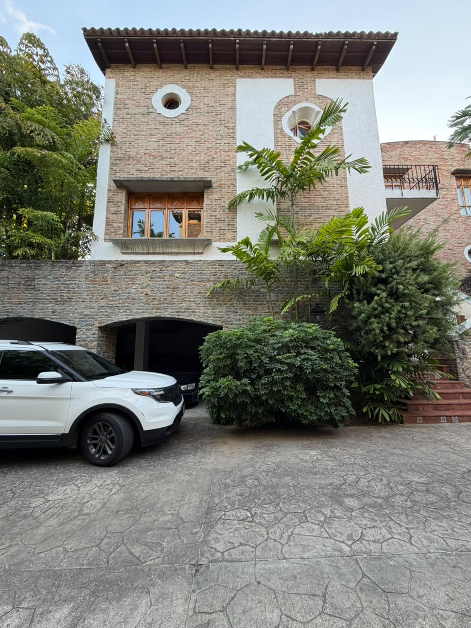 Se vende casa 573m² 3h+s/4b+s/4p La Floresta 5