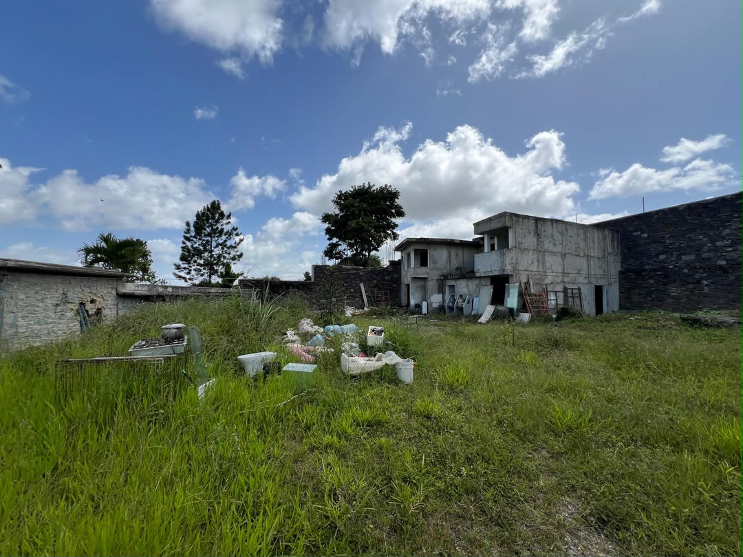 Se vende casa 4.500m² 10p La Lagunita 1