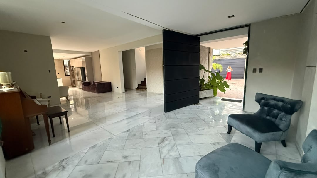 Se vende Casa 3h/3b+s/4p 512m² Caurimare 4