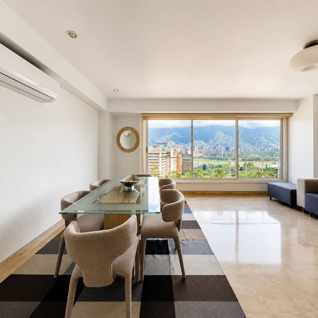 Se alquila Apto 164m² 3h+s/2.5b+s Lomas de Las Mercedes 5