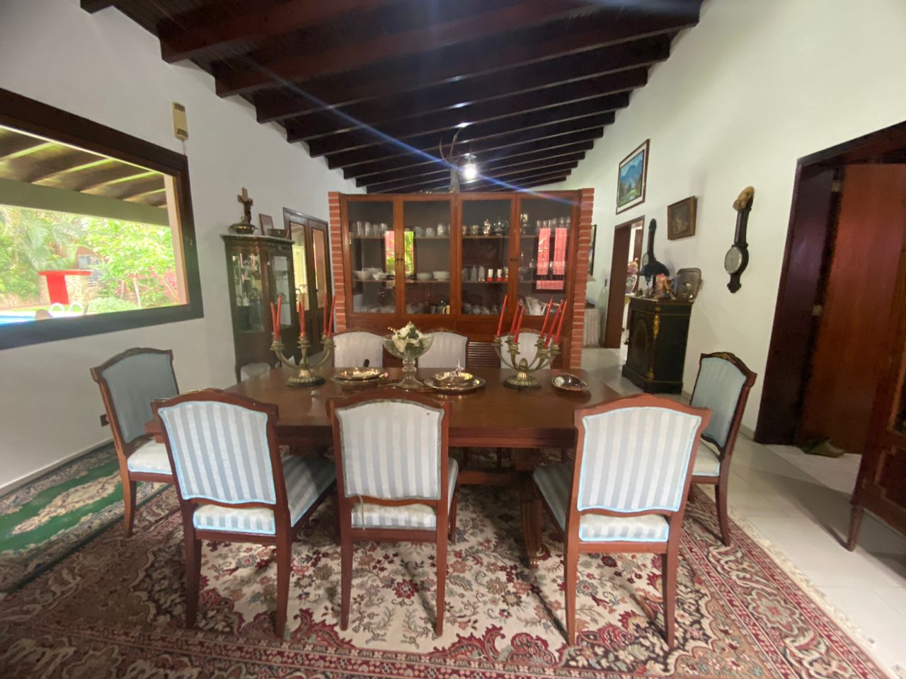 Se vende/alquila Casa 770m² Colinas de Tamanaco 5h+s/4b/6e 4