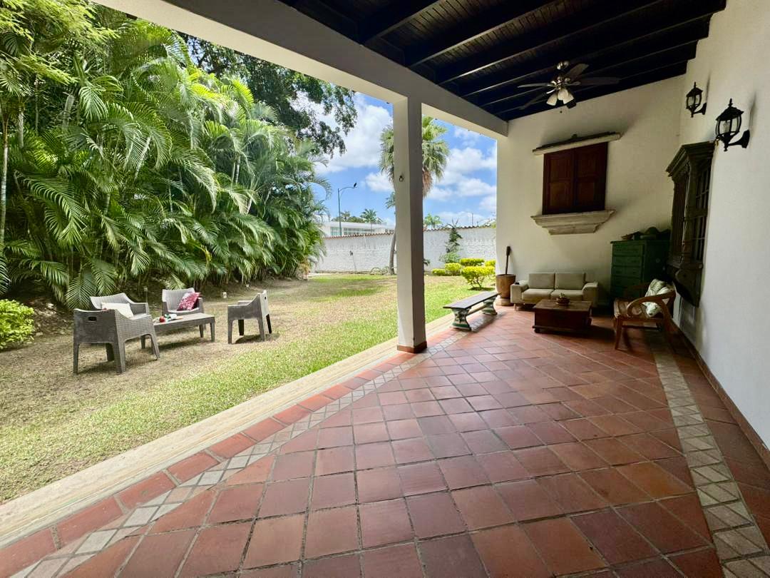 Se vende casa 1102m² 4h+2s/4b+s/5p Prados del Este - Otras fotos
