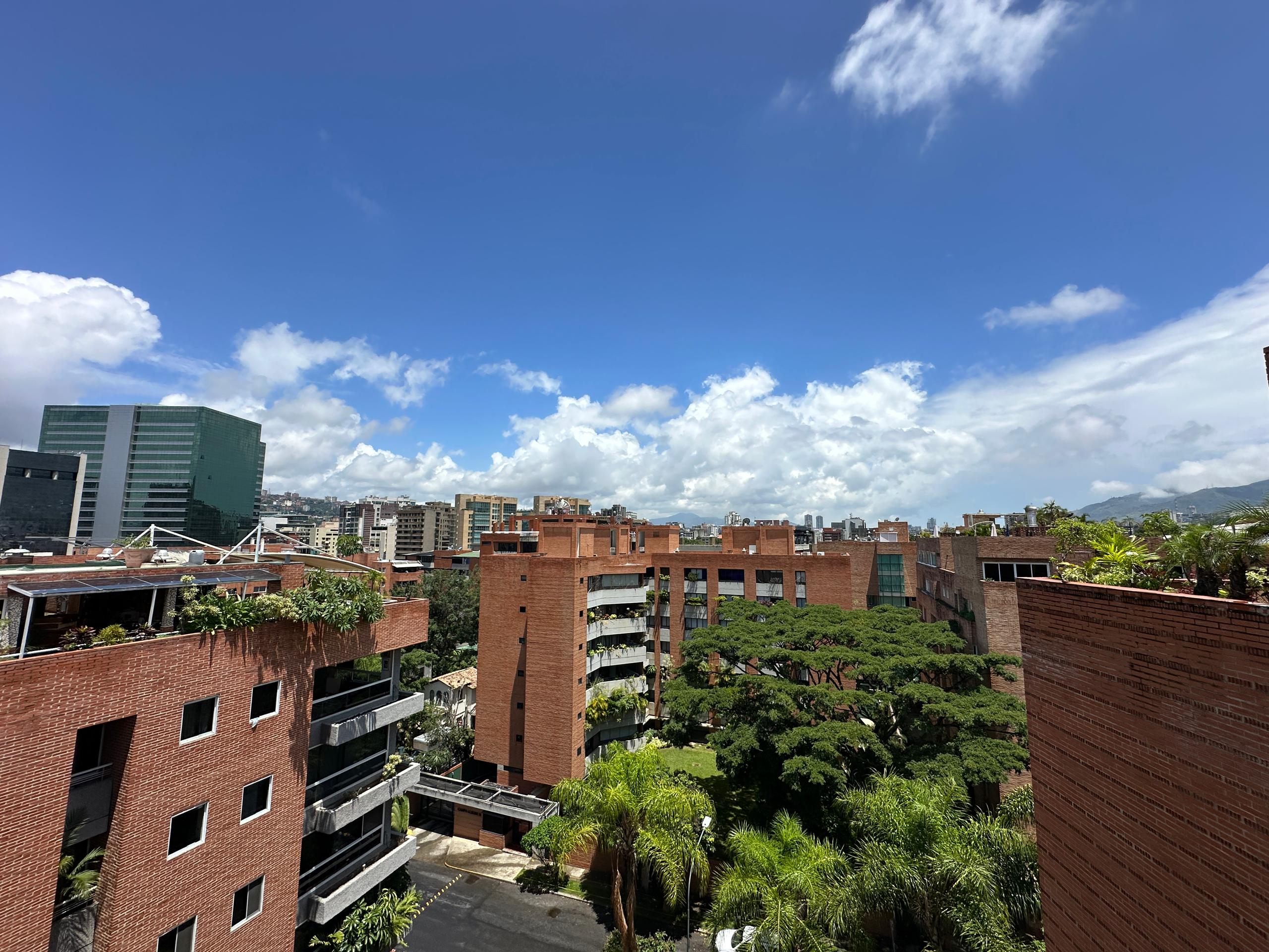 Se Vende PH Triplex 544m² 4h+s/4.5b+s/4e Campo Alegre - Otras fotos