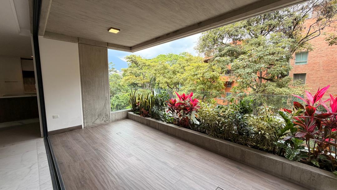 Se vende Apto 244,70m² 3h+s/3b+s/4p Los Naranjos de Las Mercedes - Otras fotos