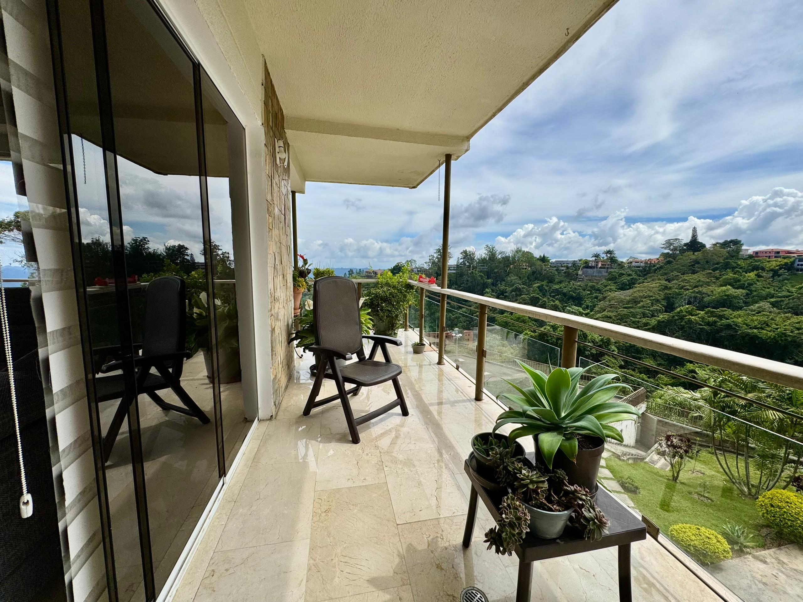 Se vende Apto 240m² 3h+s/3b+s/6p  La Lagunita - Otras fotos