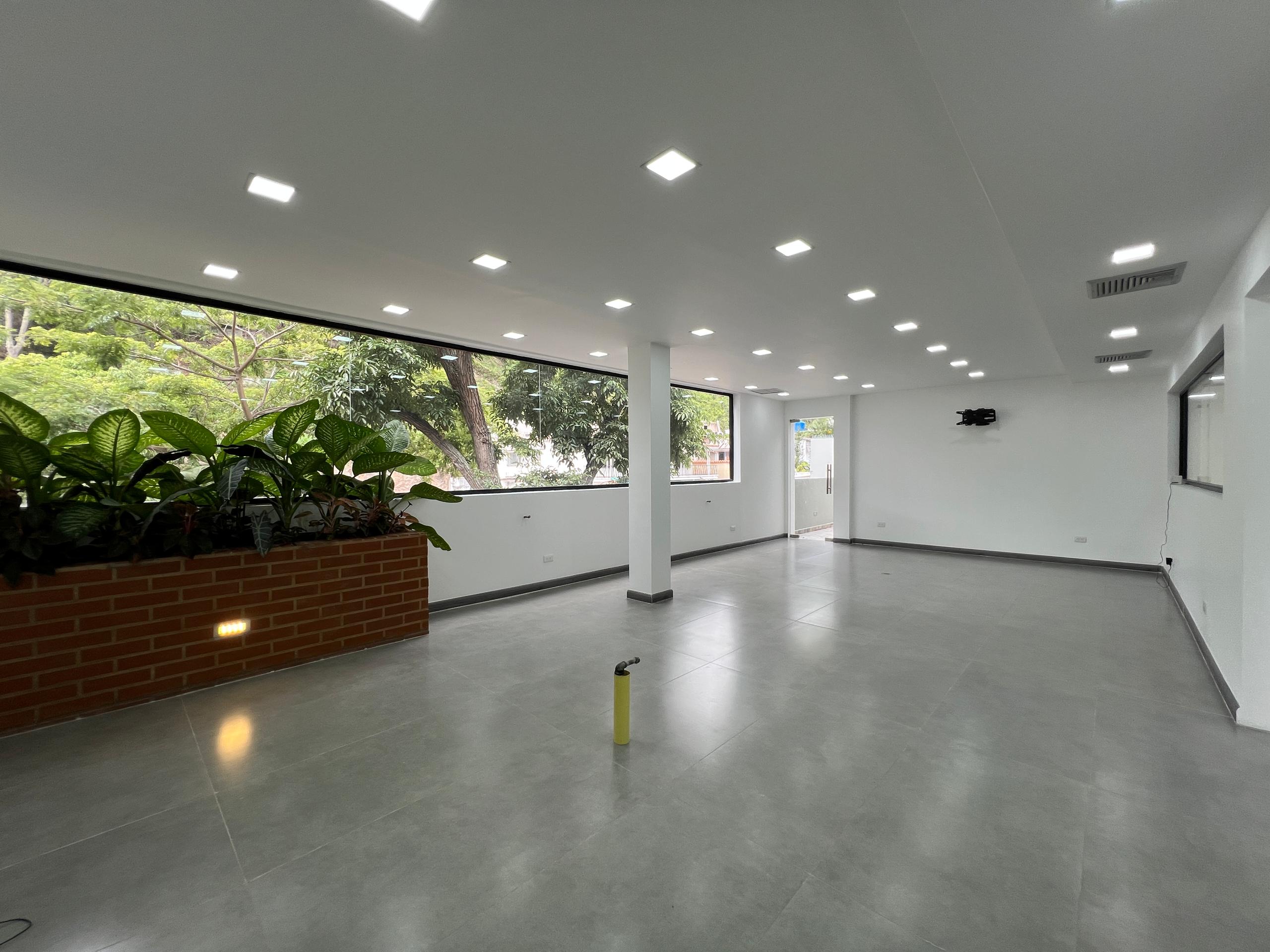 Se vende/alquila casa 1240m² 23h/17b/3e Colinas de Bello Monte 5