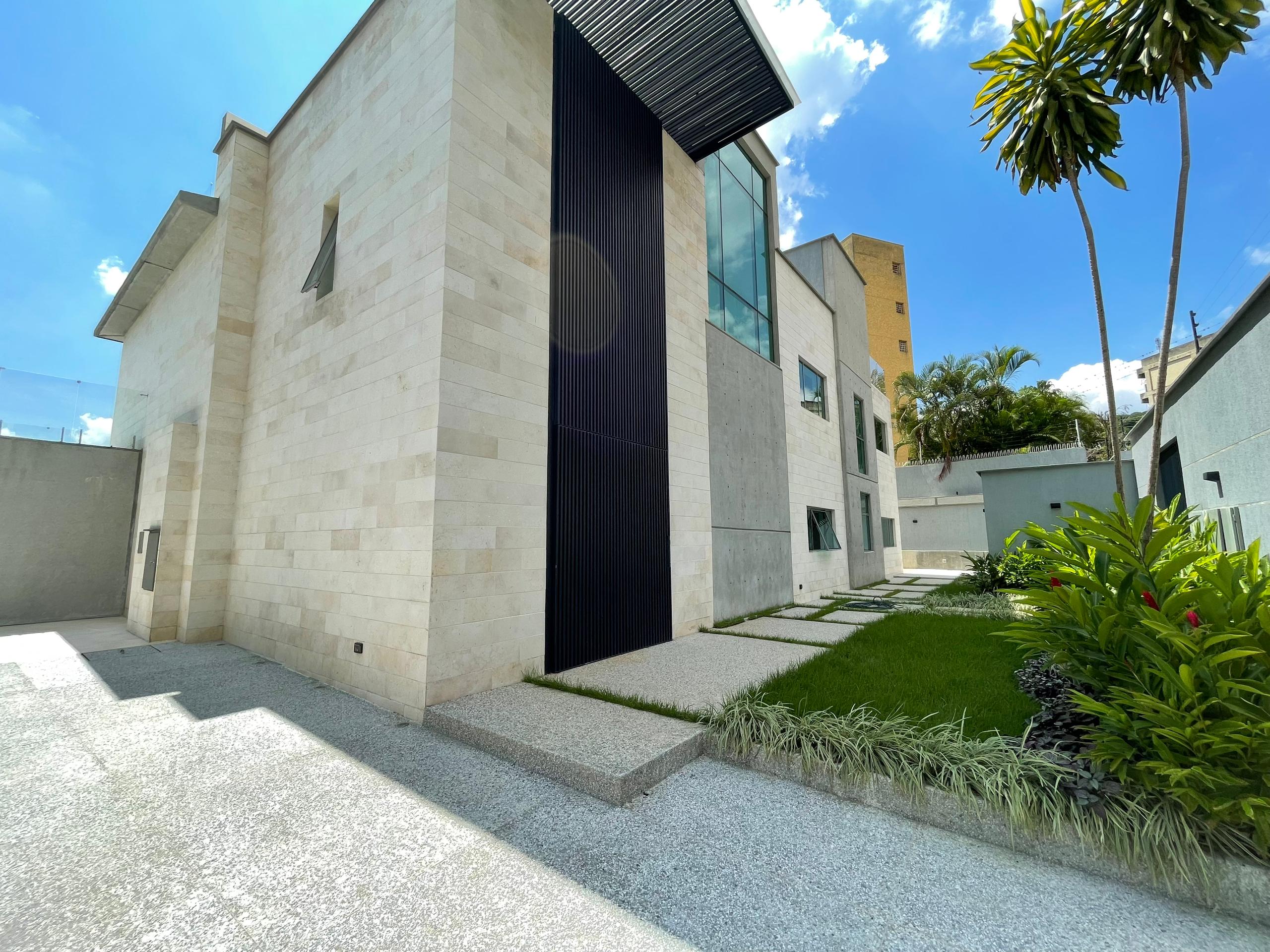 Se alquila casa 892m² 4h+1s/4b+1s/6e Altamira 2