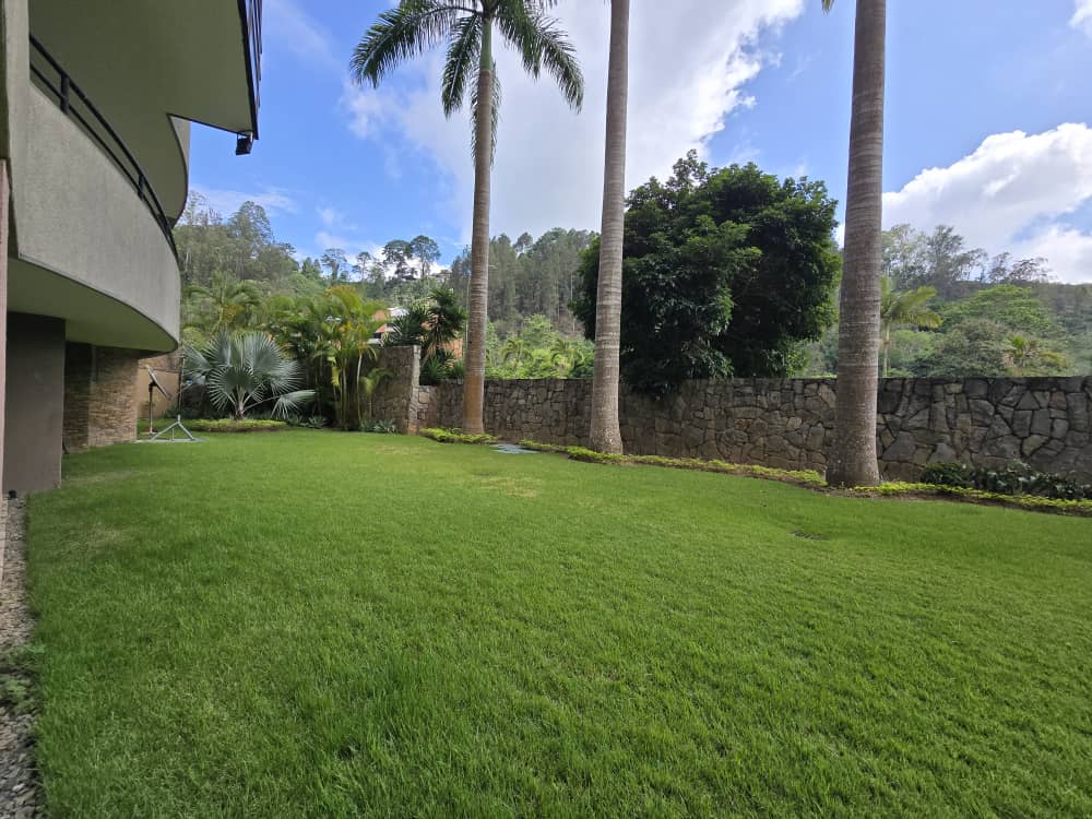 Se vende Apto 260m² 3h+s/4b+s/4e La Lagunita - Otras fotos