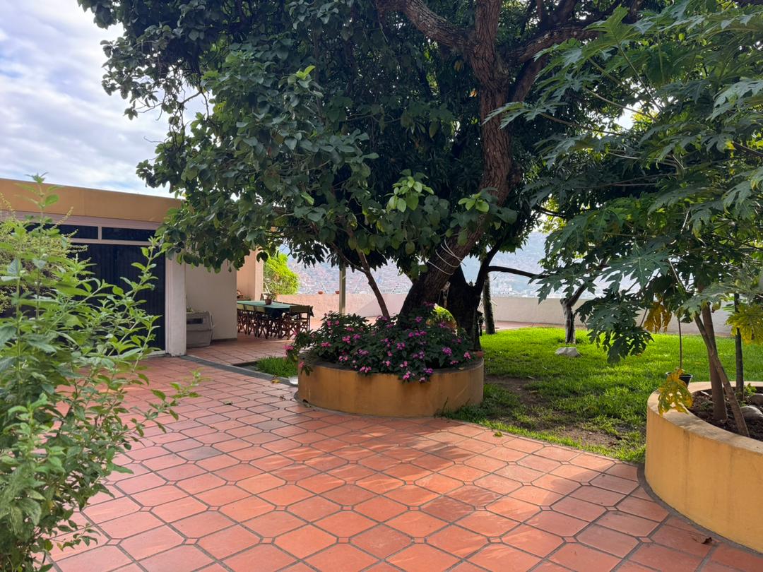 Se vende casa 500m² 3h+s/3b+s/6e Terrazas de las acacias - Otras fotos