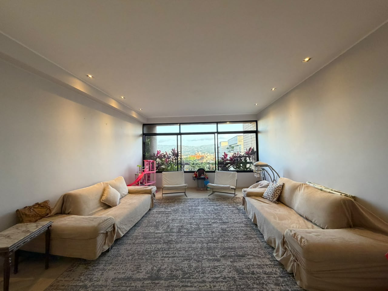Se alquila Apto 390m² 4h+1s/5b+1s/4p Los Palos Grandes 1