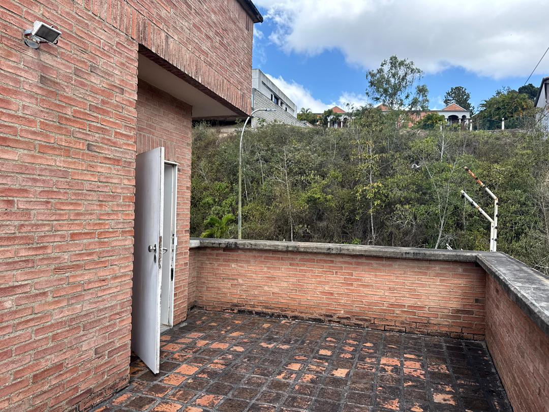 Se vende casa 551m² 4h+s/4b+s/3p Alto Hatillo - Otras fotos