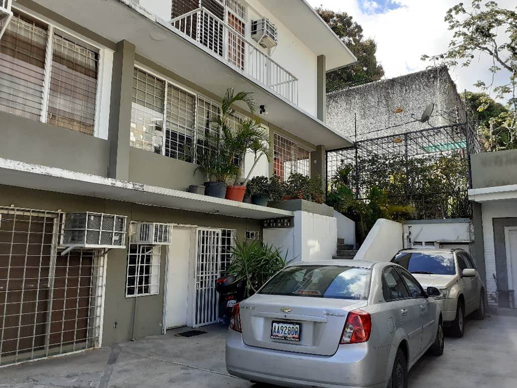 Se vende Townhouse 305m² 3h+s∕4b+s∕3p en La Castellana - Otras fotos