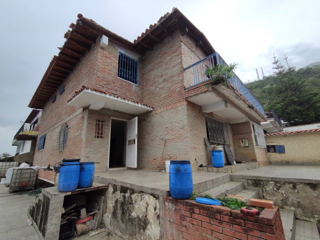 Se vende casa 500m²  5h+s∕7b+s∕3p en El Marques - Otras fotos