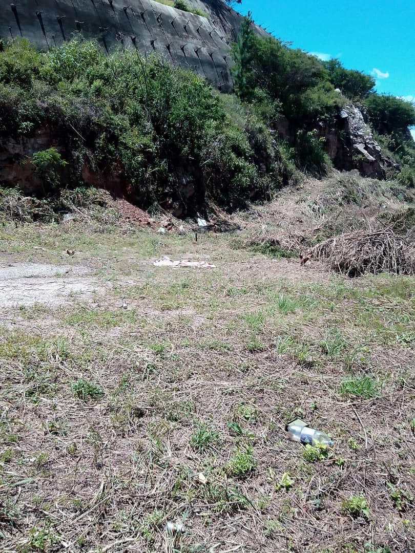 Se vende terreno 4376m² en Lomas de Prados del Este 5