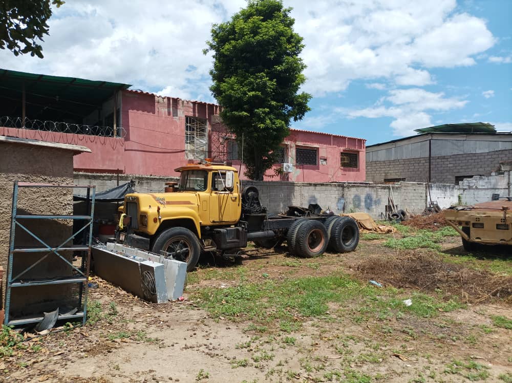 Se vende Terreno 630m² Catia La Mar - Otras fotos