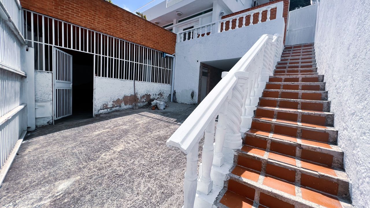 Se vende casa 780m² 4h+s/3b+s/9e Prados del este - Otras fotos