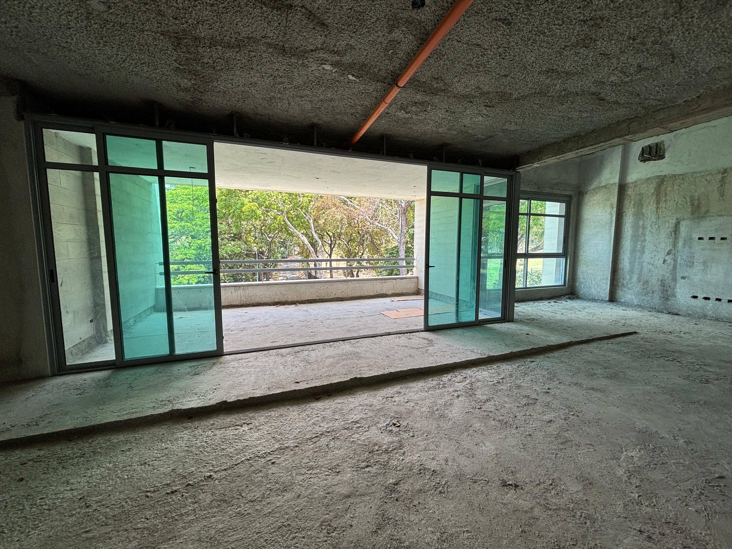 Se vende Apto PH 410m² 3h+1s/4b+1s/7p Country Club - Otras fotos
