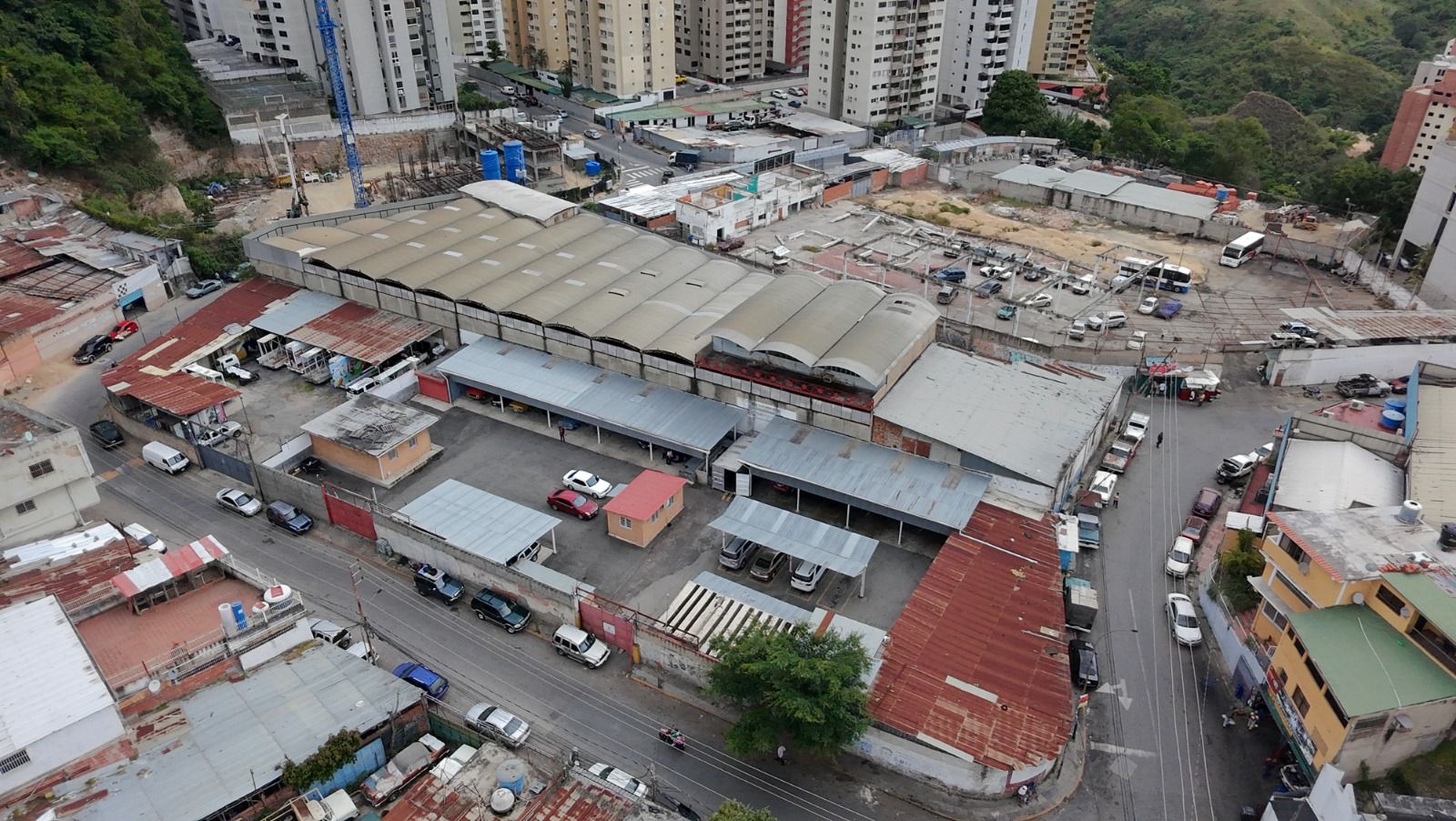 Se vende/alquila Terreno Industrial 2607m² Los Samanes 2