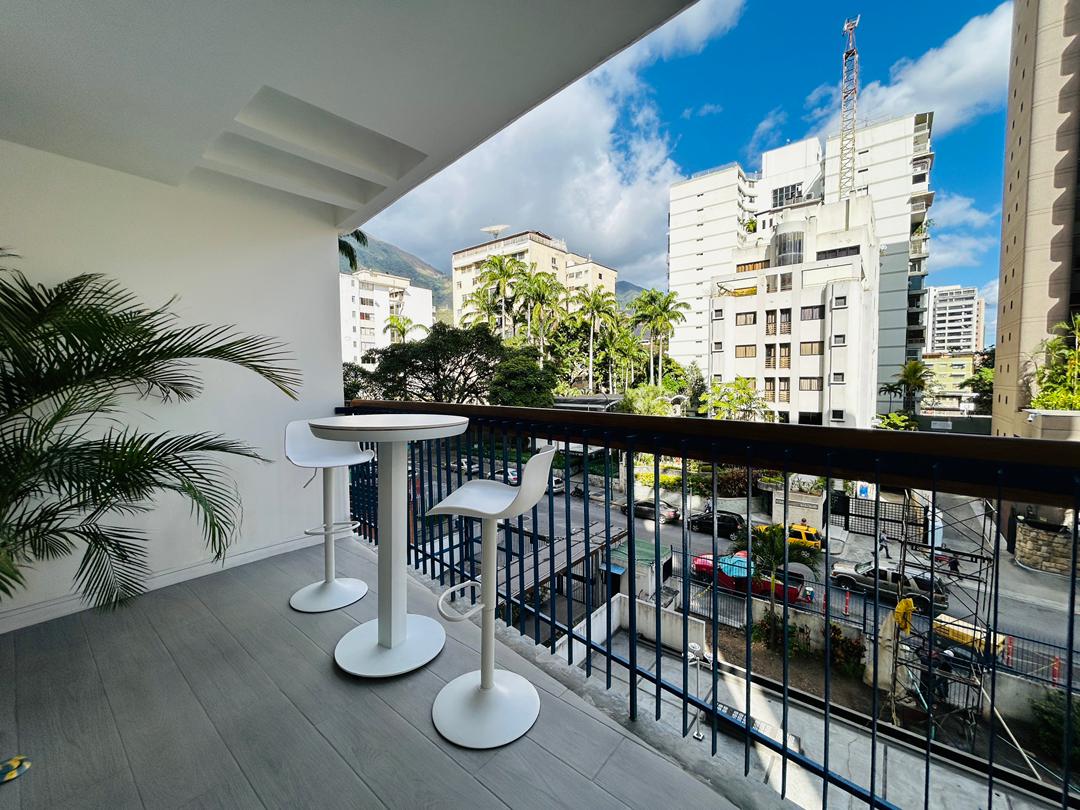Se alquila Apto 136m² 3h/3b/1p Los Palos Grandes 1