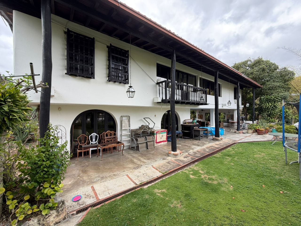 Se vende casa 1200m² 4h/4b/4p Lomas de Chuao 1