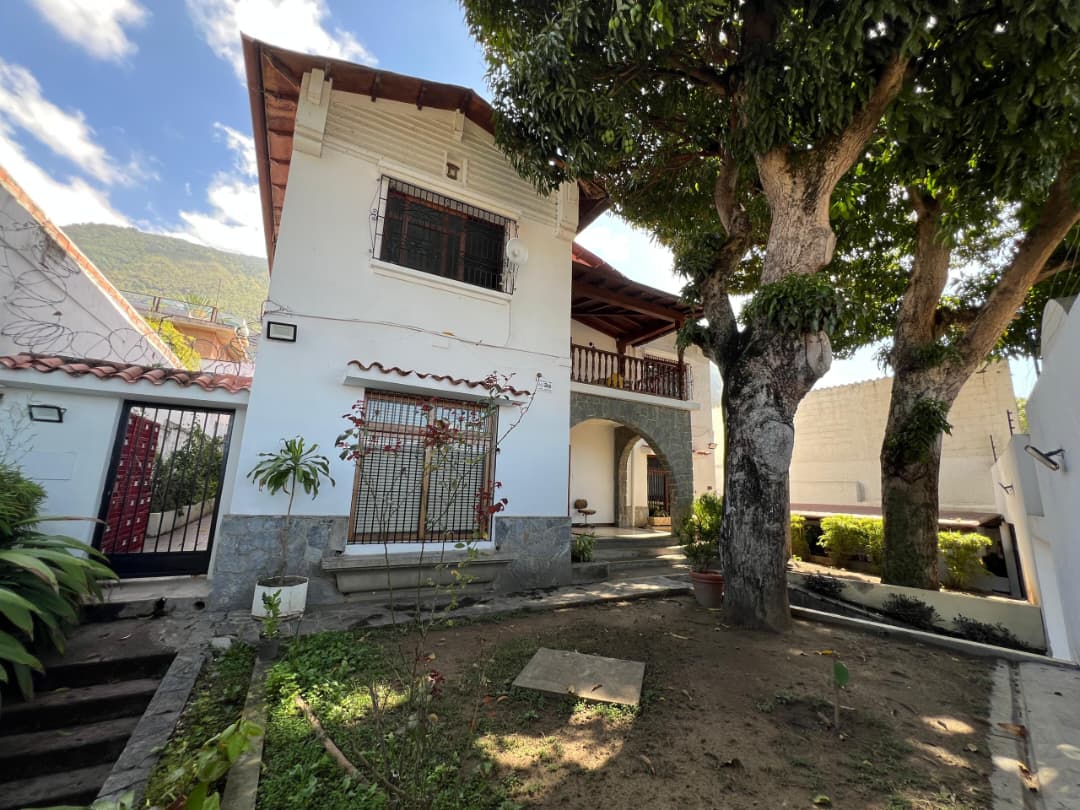 Se vende/alquila Casa 1050m² 13h/6b/2p Altamira 1