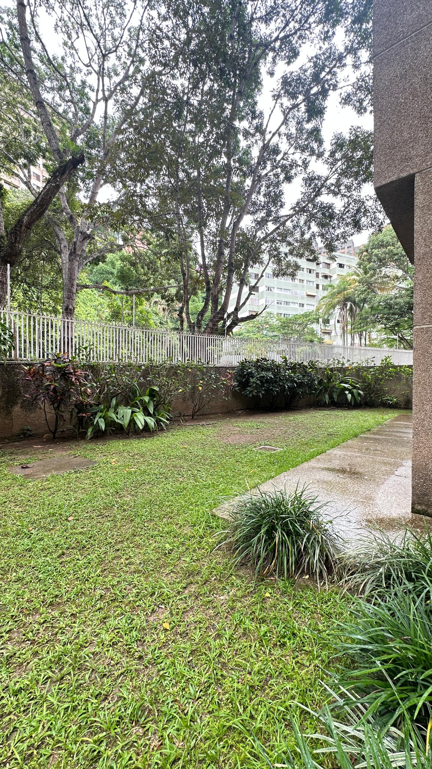 Se vende Apto 165m² 3h/3b/1p Las Esmeraldas 2