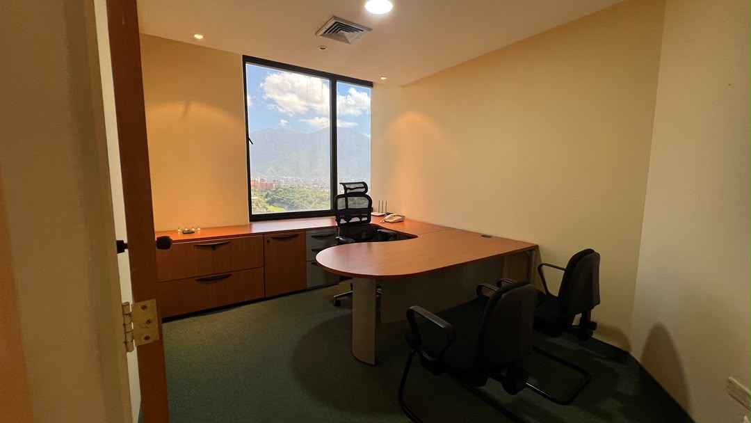 Se alquila Oficina 108,70m² Concresa 1