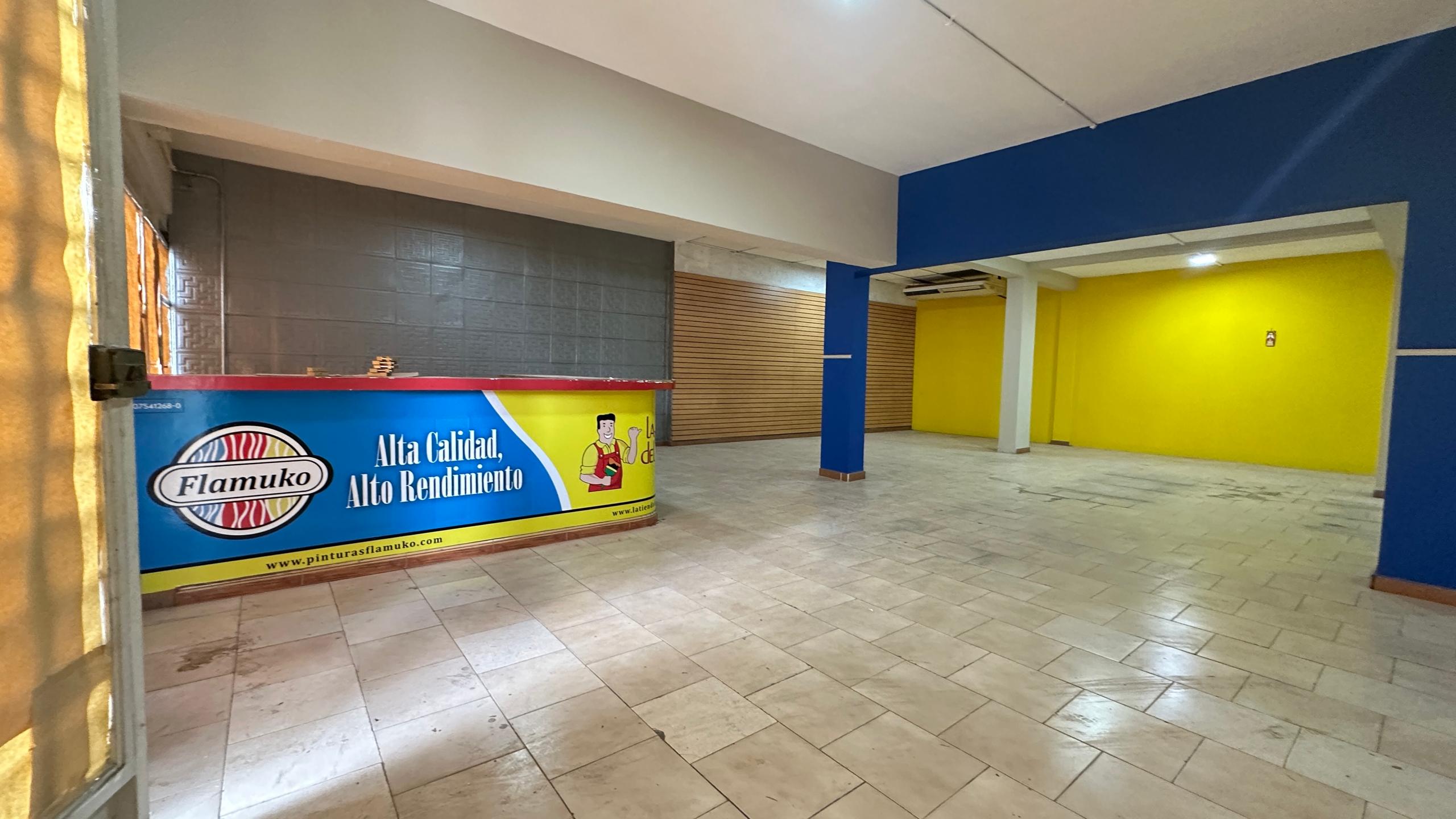 Se vende Casa Comercial 475,50m² 5p Los Chaguaramos 3