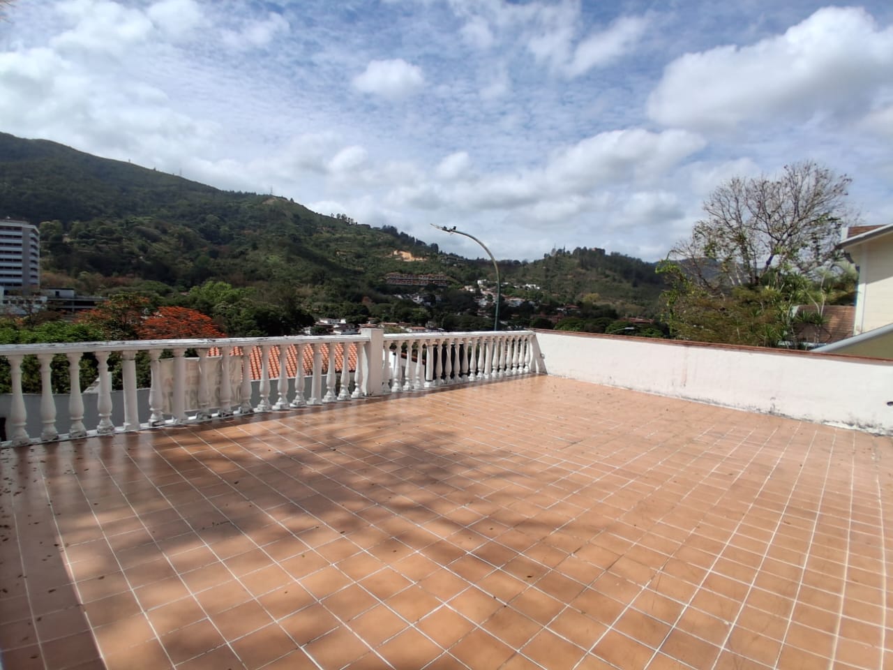 Se vende casa 506m² 7h/7b/4e La Esmeralda - Otras fotos