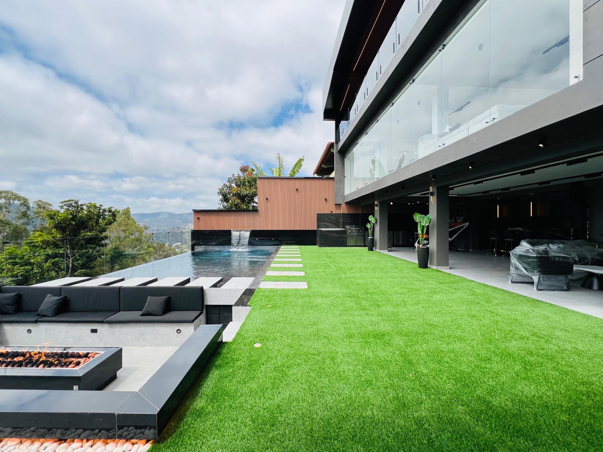 Se vende casa 900m² 6h/5b/5p Los Narajos del Cafetal 4