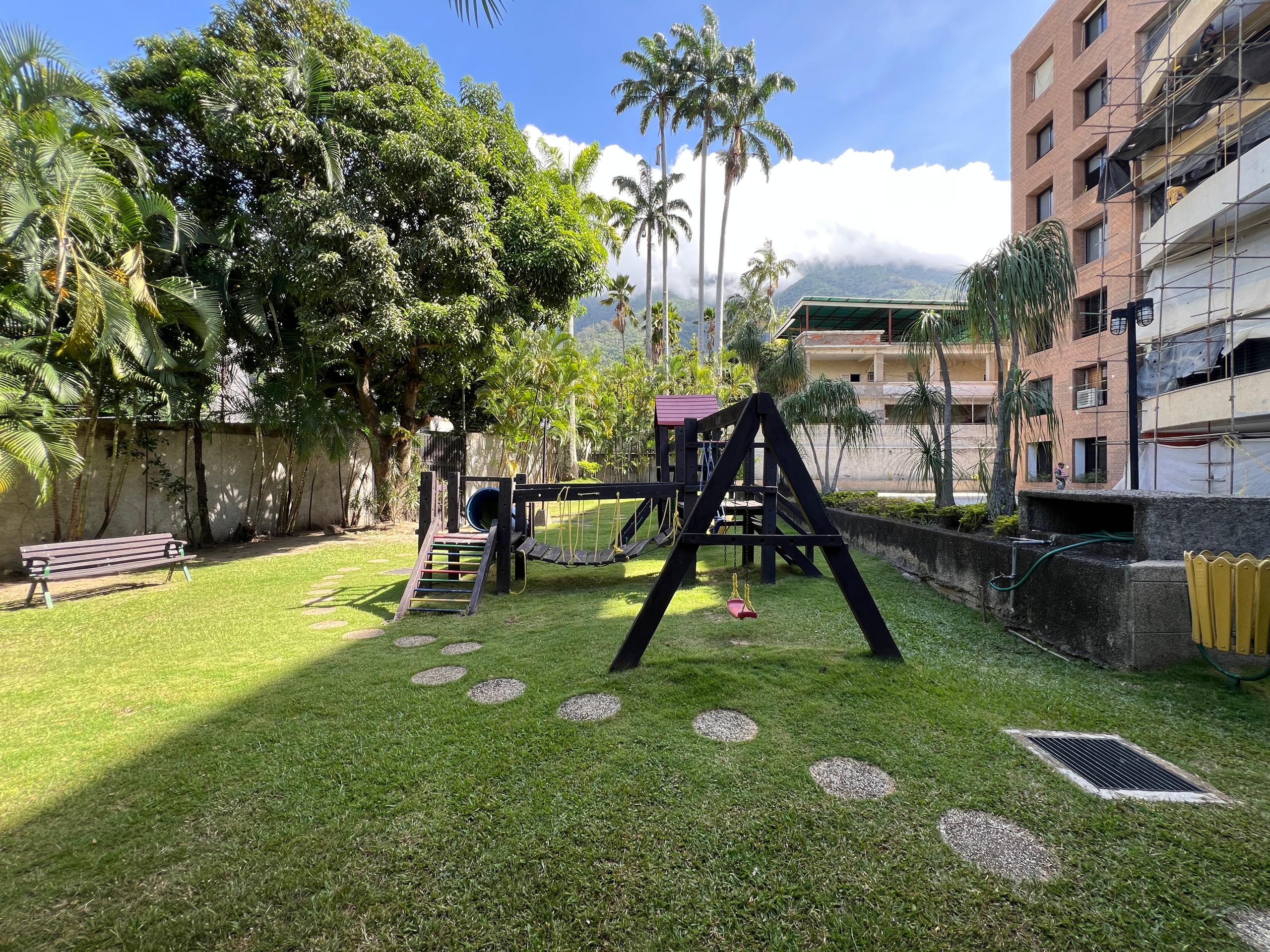 Se vende Apto 210m² 4h+s/3b+s/4p Los Palos Grandes - Otras fotos