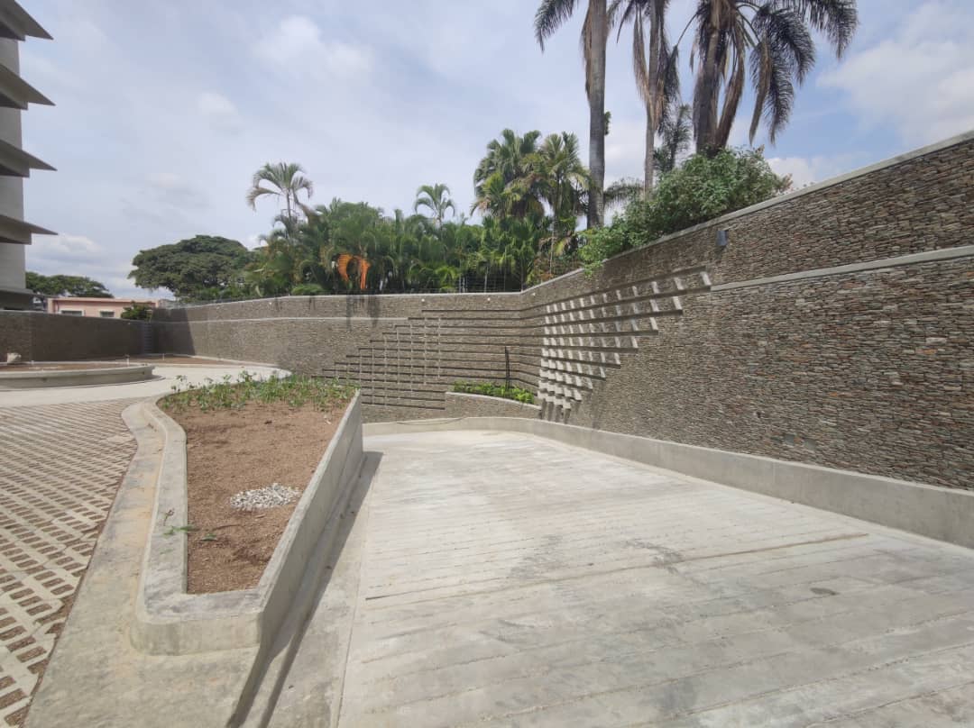 Se vende aptos 348 m² -3h+s/3b+s/4p en Altamira - Otras fotos