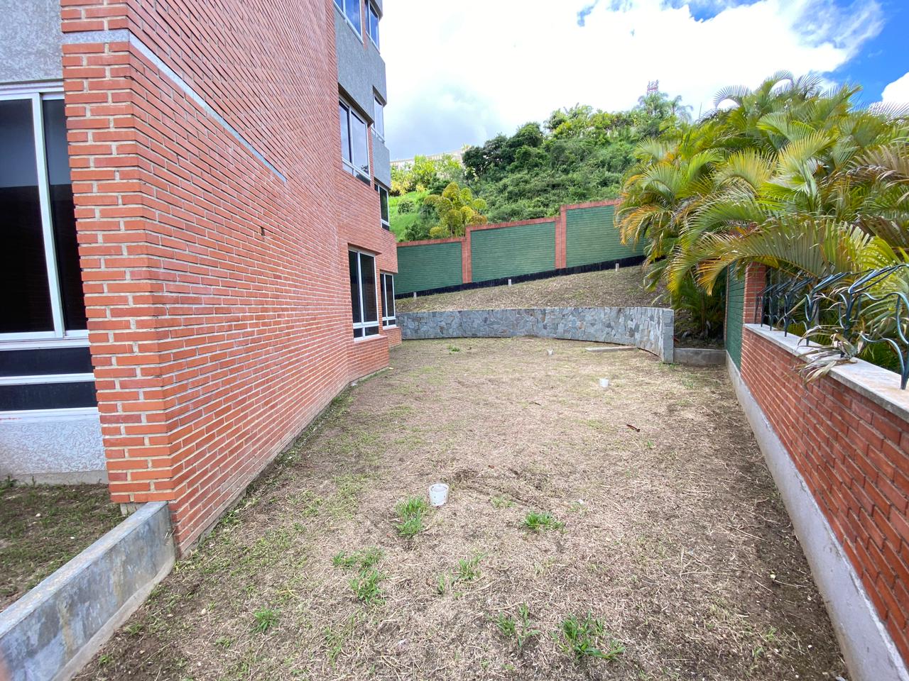 Se vende Apto PB 606m² 4h+2s/5b+1s/5p Mirador de los campitos - Otras fotos