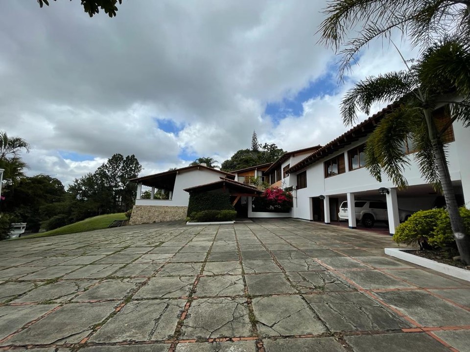 Se vende Casa 9000m² 4h/5b/20p , Los chorros - Otras fotos
