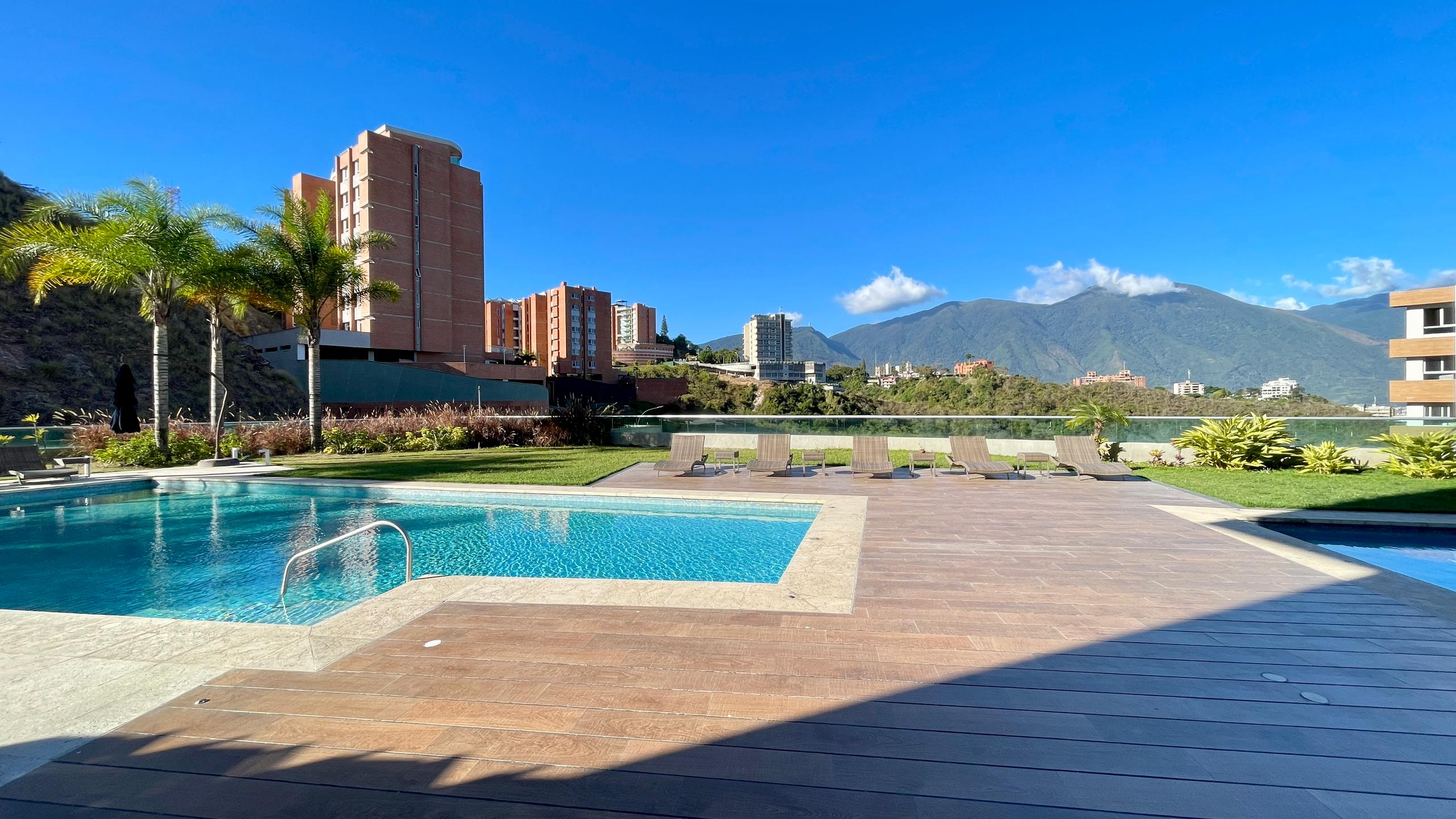 Se vende apto 358m² 5h+s/4b+s/5e Mirador de los Campitos - Otras fotos