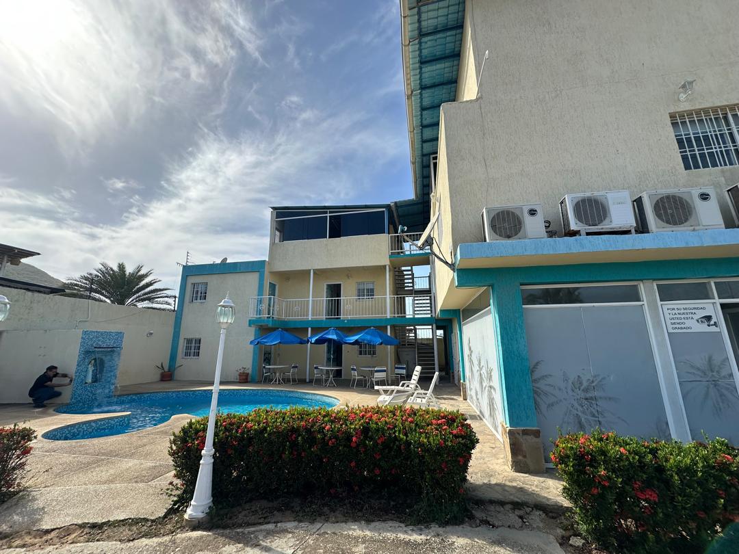 Se vende Aptohotel 820m² 10h/14b/10p Playa el Agua - Otras fotos
