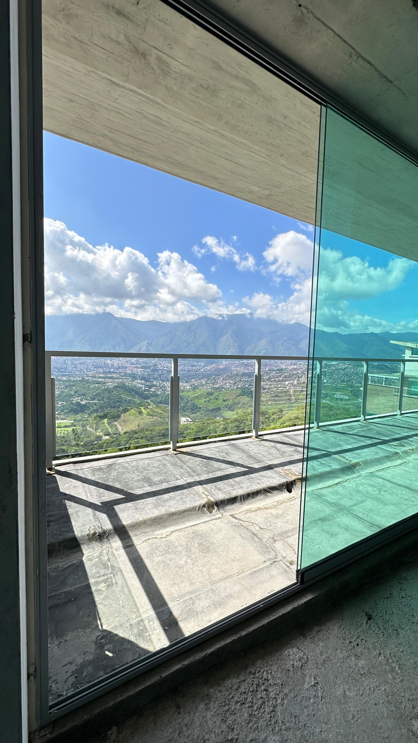 Se vende Apto 140m² 2h+s/2b+s/2p Alto Hatillo - Otras fotos
