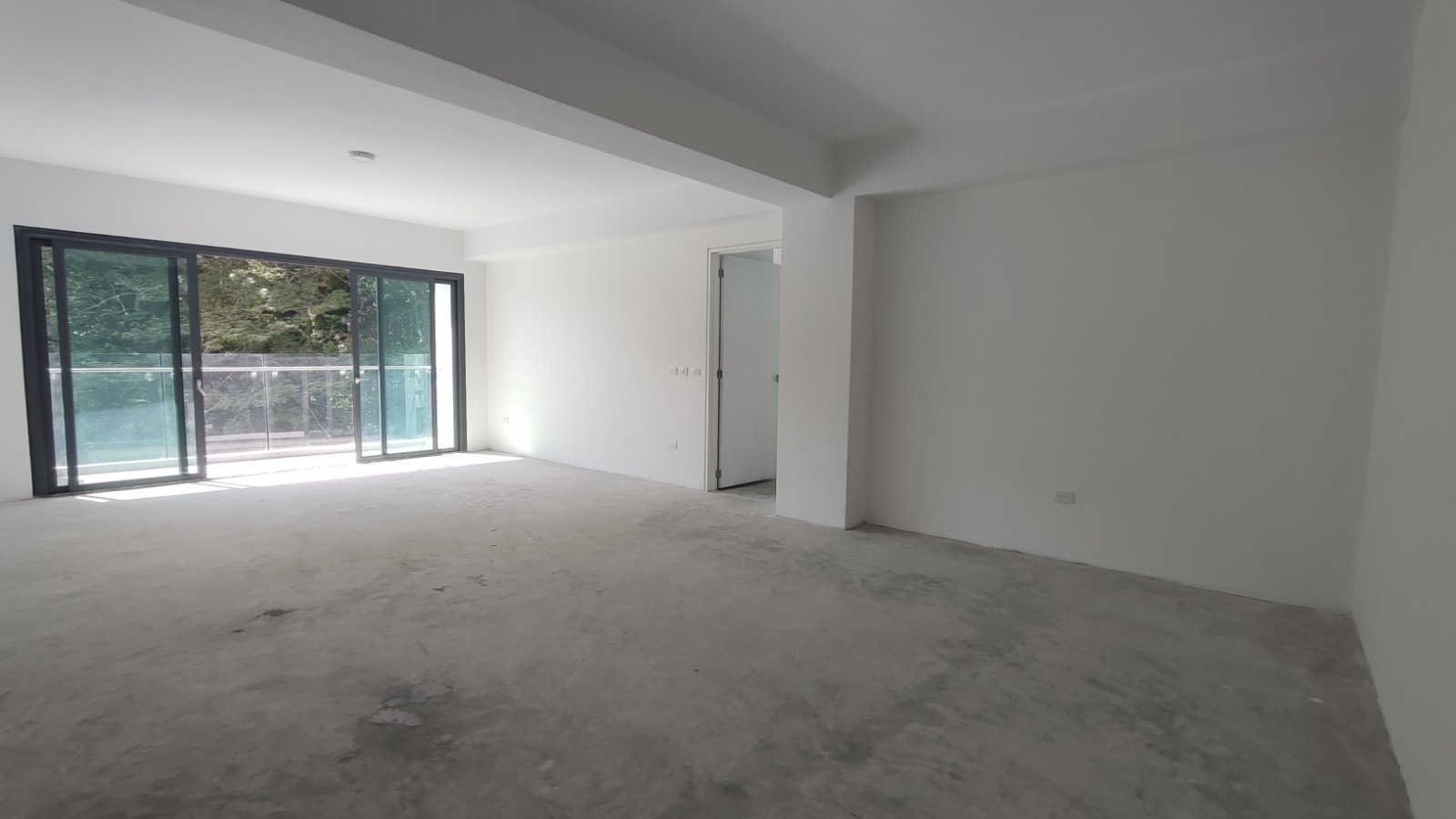 Se venden Aptos 168m² 2h+s/2b+s/2p Macaracuay 5
