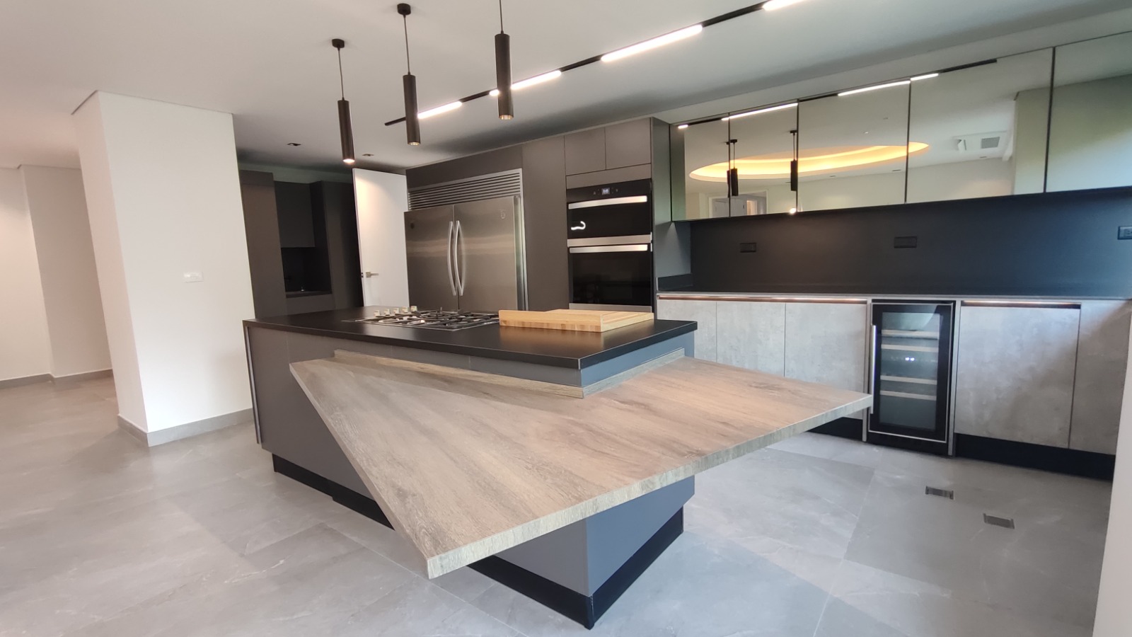 Se venden Aptos 201m² 3h+s/3b1s/2p Macaracuay 4