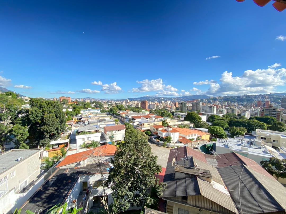 Se Vende/ Alquila de casa en Las Palmas 1000m² - 7h/9b/6pe 1