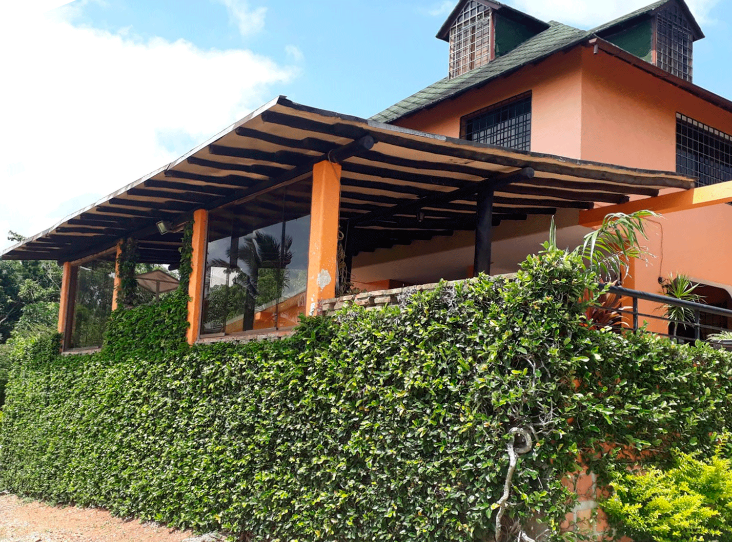Se vende casa 4000m²  3h+s∕3b+s∕28p en Barquisimeto - Otras fotos