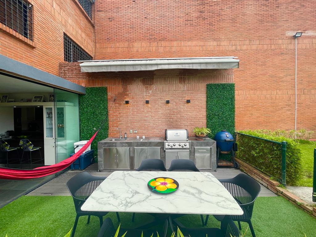 Se vende townhouse 320m² 4h+s/3b+s/7p El Hatillo - Otras fotos