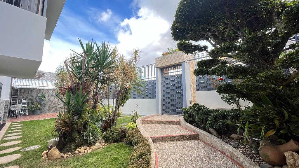 Se vende Casa 920m² 4h+1s/6b+1s/4p , Cumbres de Curumo - Otras fotos