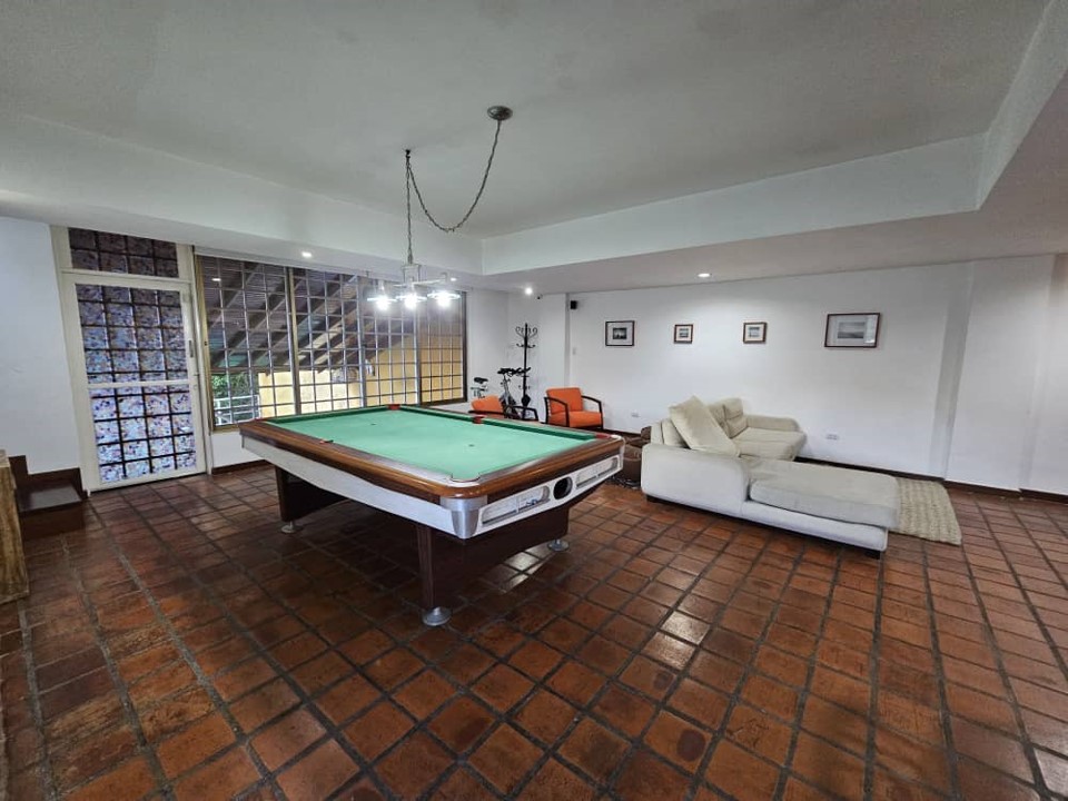 Se vende Townhouse 680m² 3h/4b/12e La Boyera - Otras fotos