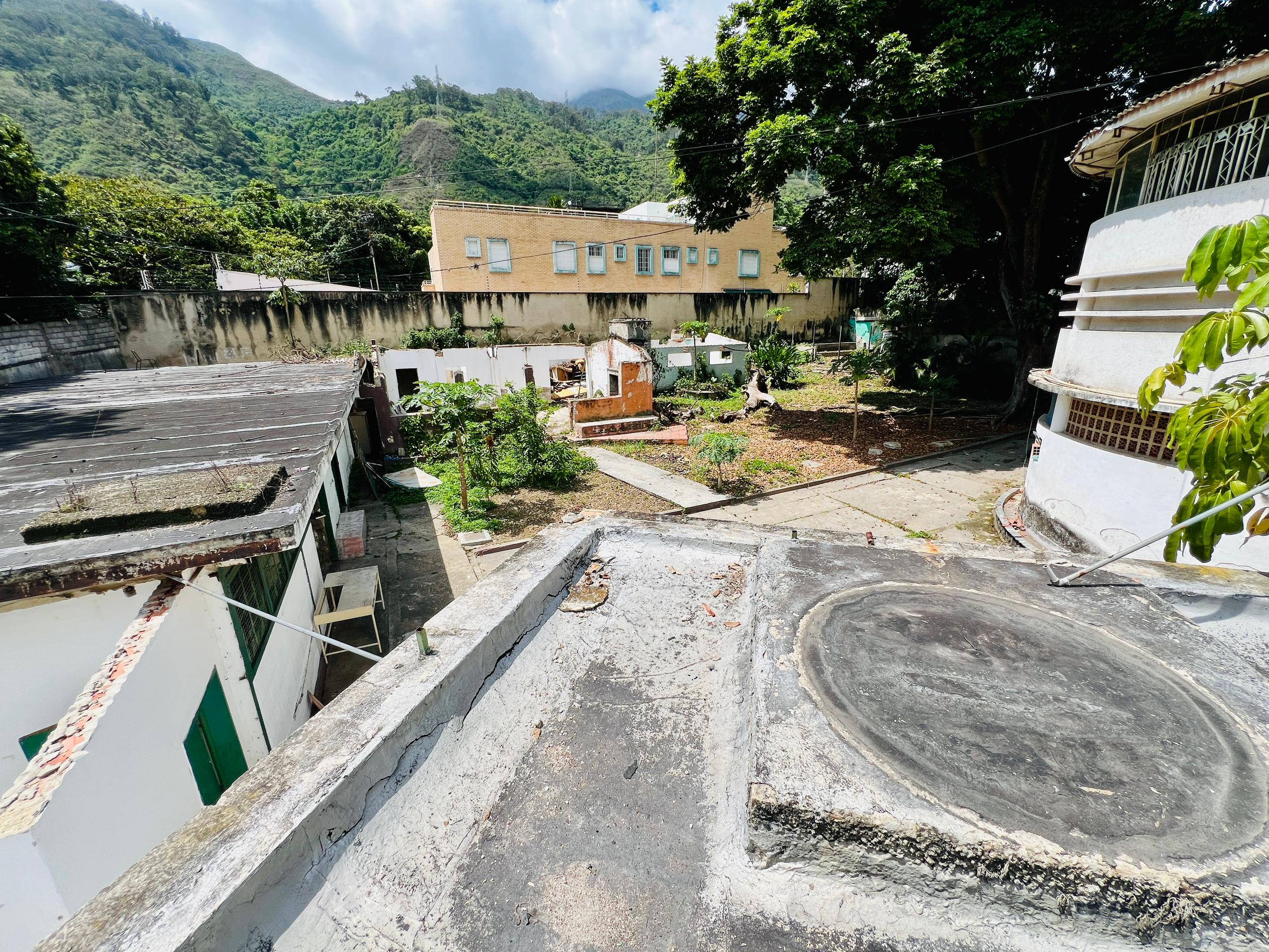 Se vende terreno 2017m² Alta Florida 3