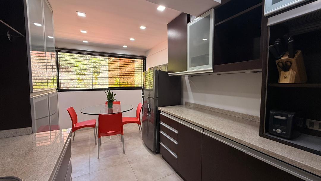Se vende/alquila Apto 232m² 3h+s/4b+s/4p Valle Arriba - Otras fotos