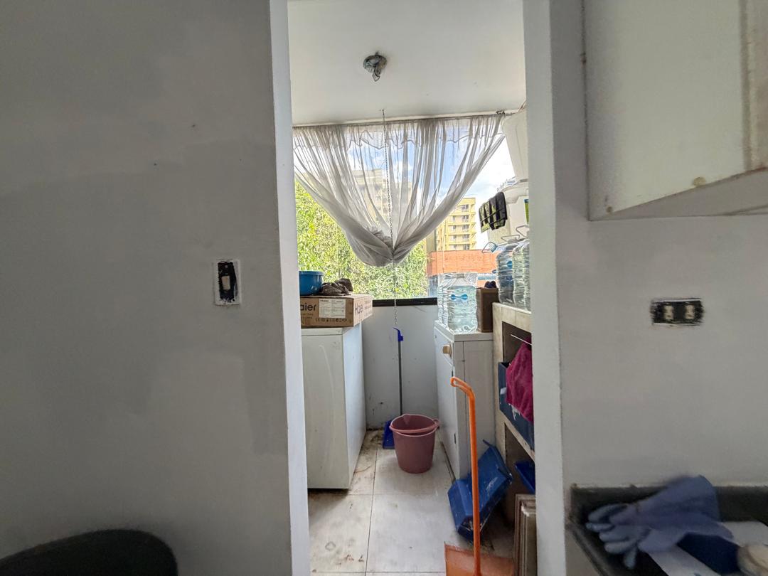 Se Vende Apto 96m² 3h/2.5b/1p Los Palos Grandes 5